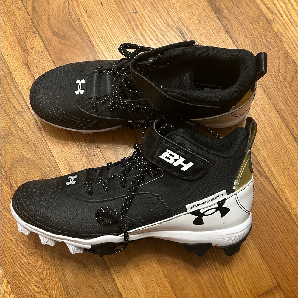 Under Armour Harper Mens 7 Baseball Cleats new never worn